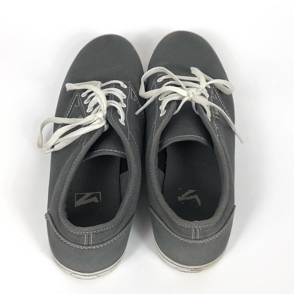 Vans Women’s Low Top Gray Sneakers Size 10 - Picture 4 of 12